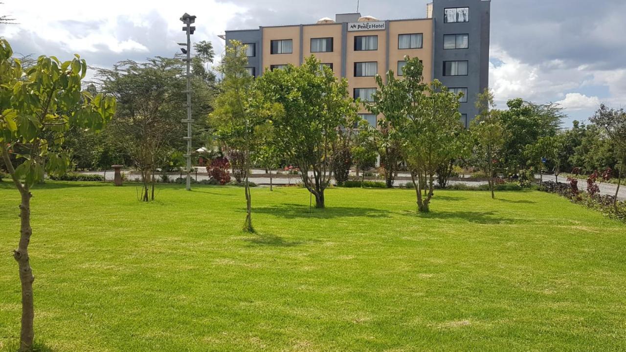 Peaks Hotel Nanyuki Eksteriør billede